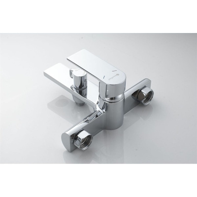 Смеситель для ванны Knotlor ERGOFIT KN-32 коротким изливом, хром