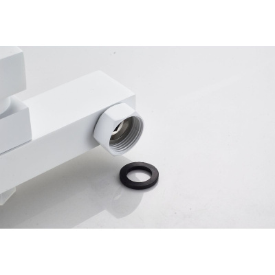 Смеситель для ванны Knotlor Stable KN-22/WY с коротким изливом, белый матовый