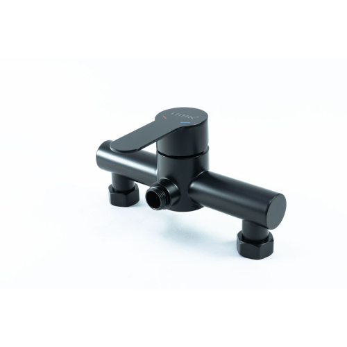 Смеситель для ванны Fmark FS8203H черный