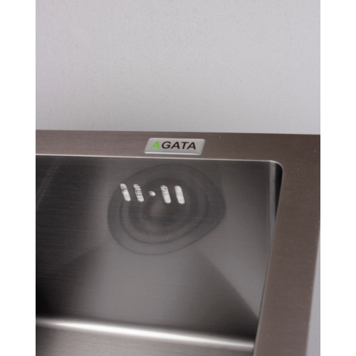 Мойка для кухни врезная Агата B3844-AR графит из нержавеющей стали, 38*44 см с сифоном, коландером