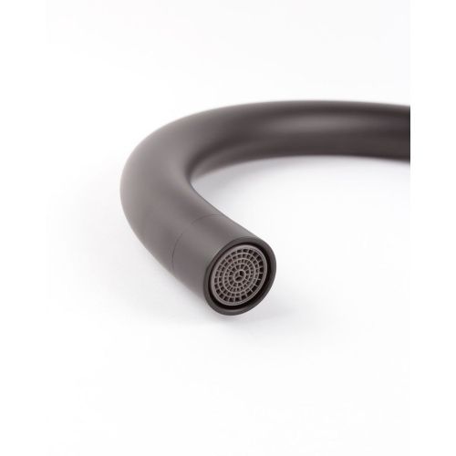 Смеситель для кухни OLIVE'S Olisan ST1007B STEEL черный из нержавеющей стали