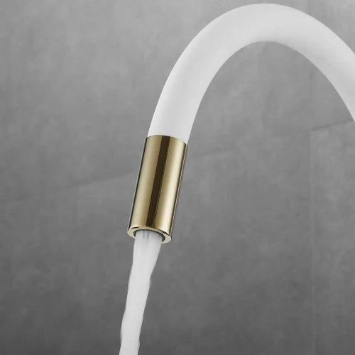 Смеситель для кухни Shevanik S668E с гибким изливом и подключением фильтра, белый/золото