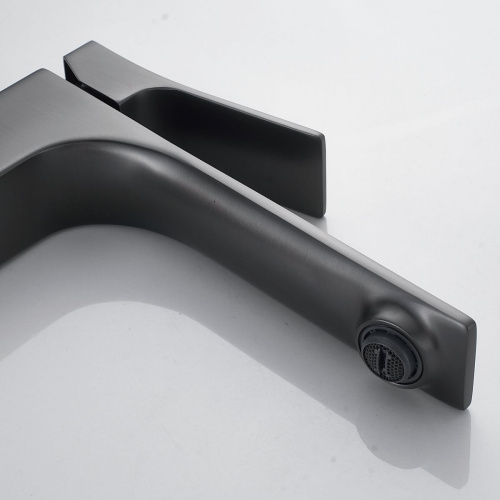 Смеситель для раковины Shevanik S6111T оружейная сталь