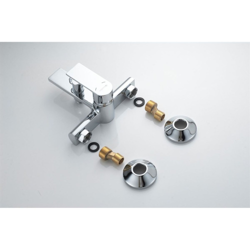 Смеситель для ванны Knotlor ERGOFIT KN-32 коротким изливом, хром