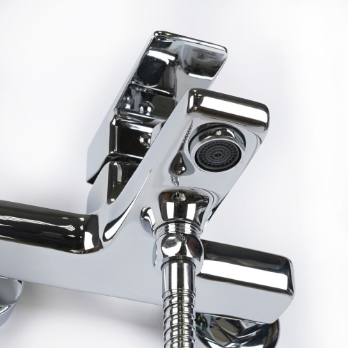 Смеситель для ванны OLIVE’S Navarra 25201NR с коротким изливом (8)